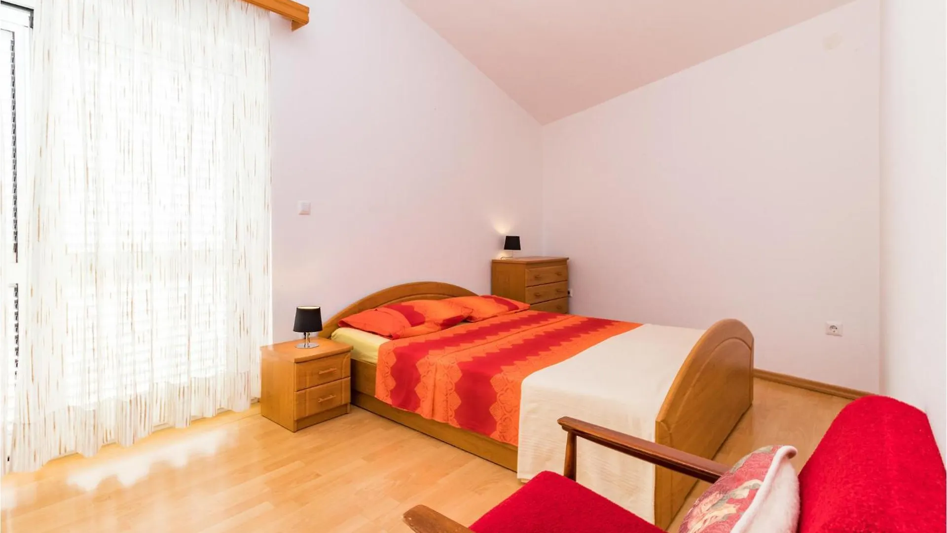 Dom wakacyjny Cozy Home In Pomer With Kitchen