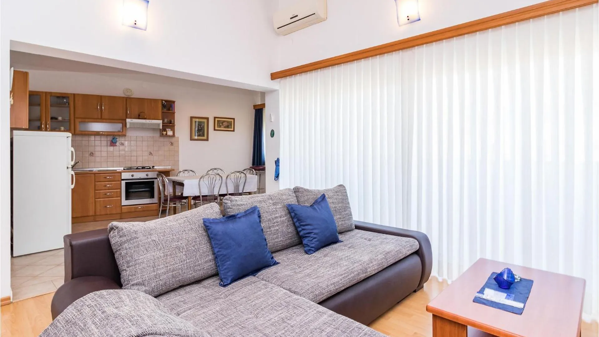 Cozy Home In Pomer With Kitchen Holiday home